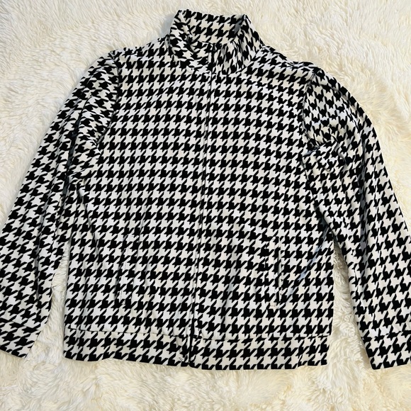 Kim Roger’s Houndstooth blazer. Size Medium. Excellent condition - Picture 2 of 3